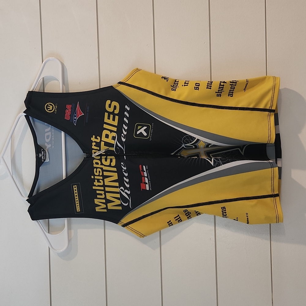 Multisport canari spot top